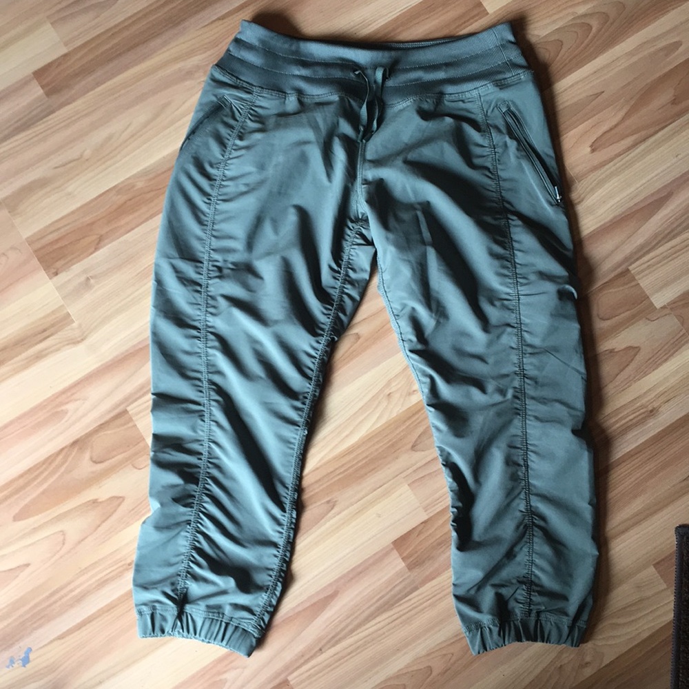 Capri Joggers